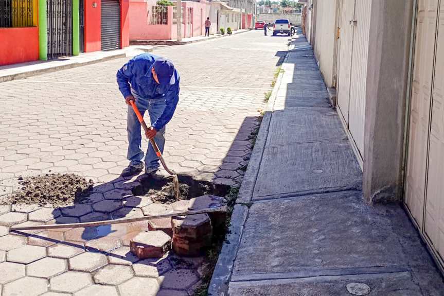 CAPAMH REPARA FUGA DE AGUA EN EL FRACCIONAMIENTO TIERRA Y&nbsp;LIBERTAD