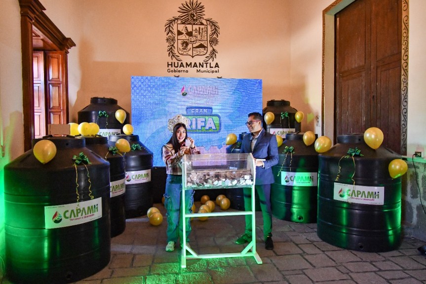 200 FAMILIAS GANARON TINACOS DE 1,200 LITROS EN RIFA DE LA&nbsp;CAPAMH