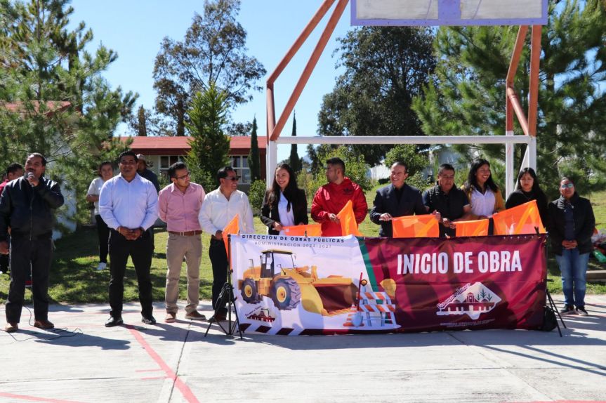 Autoridades dan banderazo de inicio a la obra de rehabilitación de la infraestructura básica del COBAT de&nbsp;Ixtenco