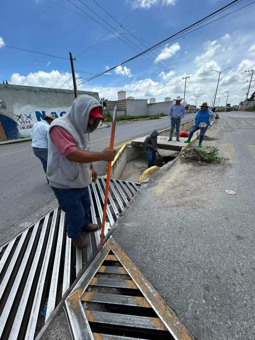 PERSONAL DE CAPAMH REALIZA LIMPIEZA Y DESASOLVE DE&nbsp;ALCANTARILLAS