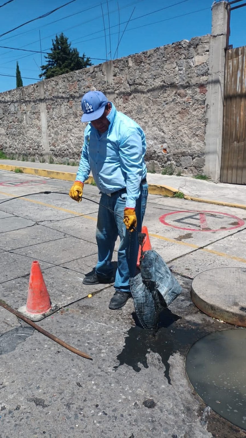 CAPAMH REALZIA TRABAJOS DE DESAZOLVE EN CALLE&nbsp;MATAMOROS