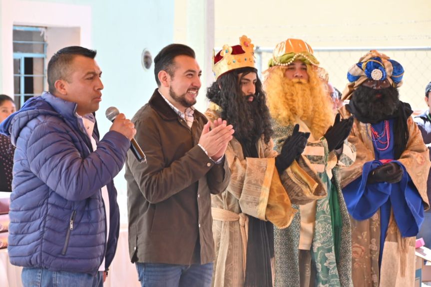 REYES MAGOS Y CHAVA SANTOS DIBUJARON MÁS DE 15 MIL SONRISAS EN NIÑAS Y NIÑOS DE LAS 39 COMUNIDADES DE&nbsp;HUAMANTLA