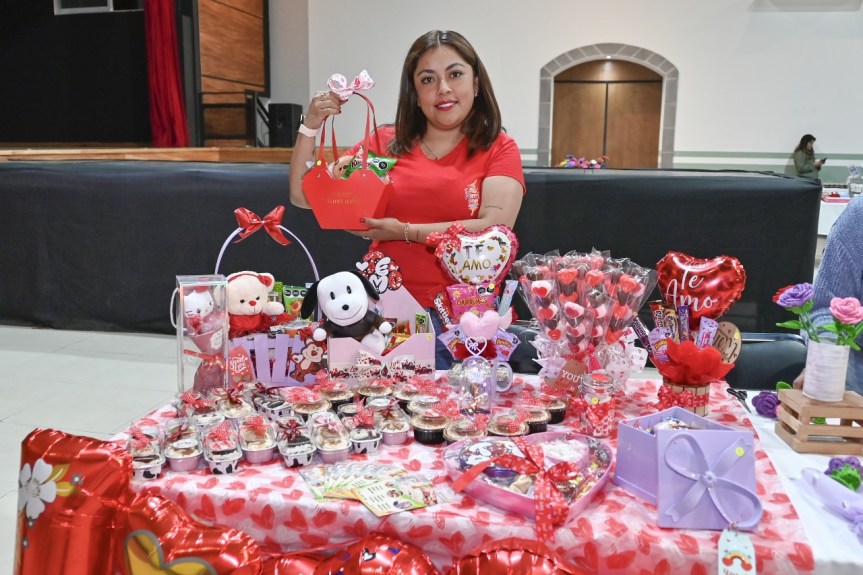 OFRECEN EMPRENDEDORES DE HUAMANTLA PRODUCTOS ALUSIVOS AL DÍA DEL AMOR Y LA&nbsp;AMISTAD”