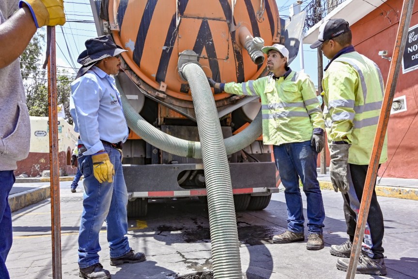 REALIZA CAPAMH JORNADA INTENSIVA DE MANTENIMIENTO Y LIMPIEZA DE COLECTORES DE AGUAS SANITARIAS EN&nbsp;HUAMANTLA