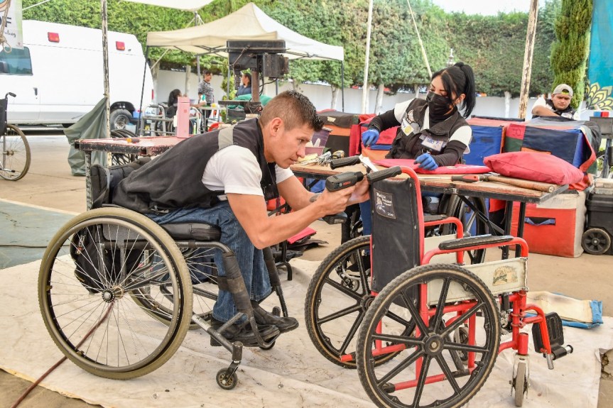 SMDIF HUAMANTLA Y CLUB ROTARY MEJORAN LA MOVILIDAD DE PERSONAS A TRAVÉS DEL PROGRAMA “ENCHÚLAME LA&nbsp;SILLA”