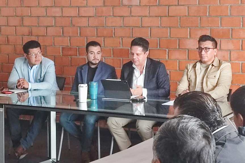 EL PRESIDENTE DE HUAMANTLA SALVADOR SANTOS CEDILLO PARTICIPÓ EN REUNIÓN SOBRE LOS JUEGOS NACIONALES CONADE&nbsp;2025