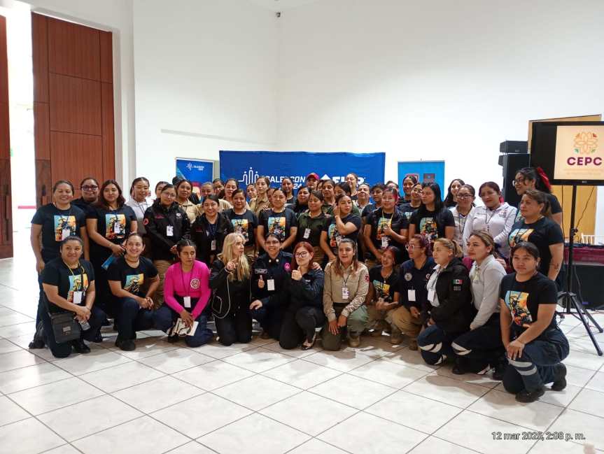 Gobierno Municipal de Ixtenco fortalece la capacitación de sus paramédicos en el Congreso Regional de&nbsp;BOMBERAS