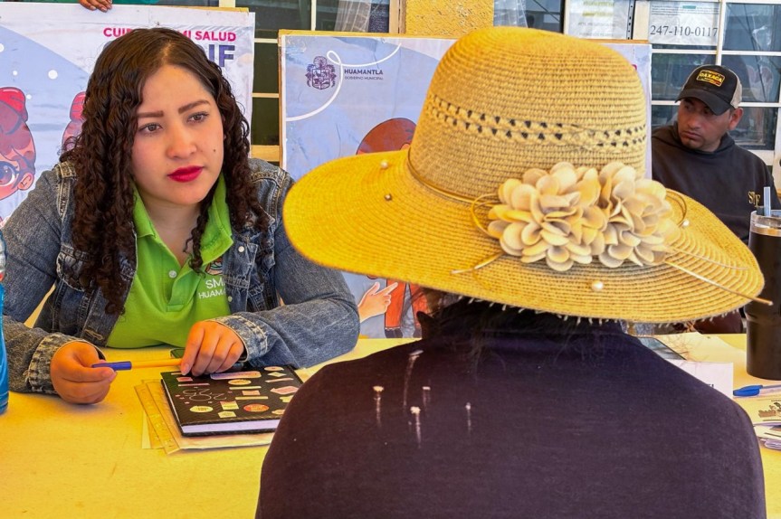 CON LA CARAVANA DE SERVICIOS DEL GOBIERNO DE HUAMANTLA SE BRINDA SALUD Y BIENESTAR AL ALCANCE DE LAS&nbsp;FAMILIAS