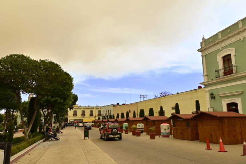 GOBIERNO DE HUAMANTLA INSTALA CENTRO DE ACOPIO EN APOYO A BRIGADISTAS Y FAMILIAS AFECTADAS POR INCENDIO EN&nbsp;ATLTZAYANCA