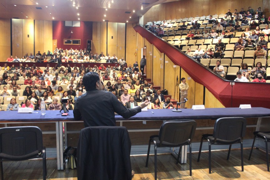 Conferencia Magistral: «Proyectos Interdisciplinarios en la Nueva Escuela&nbsp;Mexicana»