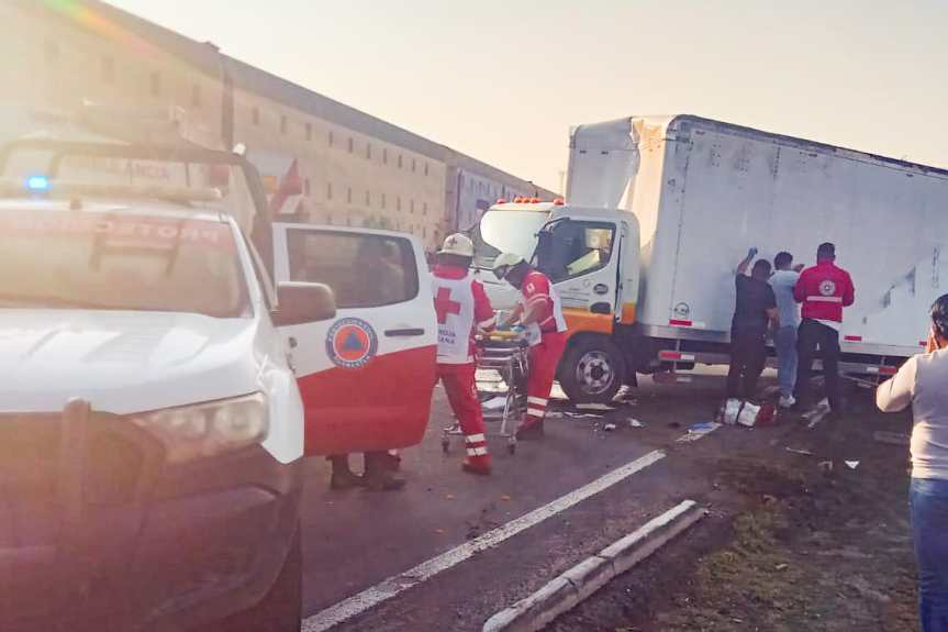ATIENDE POLICÍA MUNICIPAL Y PROTECCIÓN CIVIL DE HUAMANTLA ACCIDENTE EN CRUCE&nbsp;FERROVIARIO