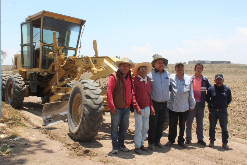PRODUCTORES DE SAN LUIS HUAMANTLA REHABILITAN CAMINOS SACA&nbsp;COSECHAS