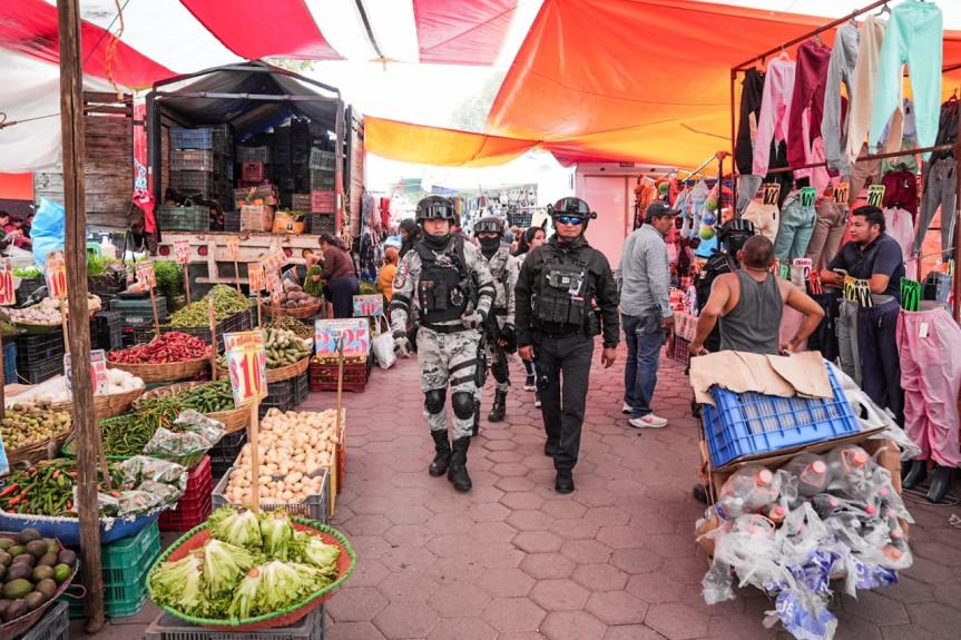 POLICÍA MUNICIPAL DE TLAXCALA Y GN BLINDAN LA SEGURIDAD DEL TIANGUIS&nbsp;SABATINO