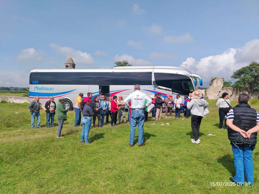 Turistas de Mérida, Yucatán, recorren Ixtenco y conocen su historia, gastronomía y&nbsp;artesanía