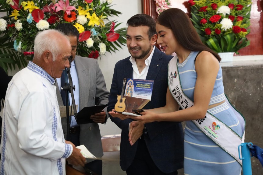 Huamantla honra la tradición y la fe en la misa por el cambio de vestido de la Virgen de la&nbsp;Caridad