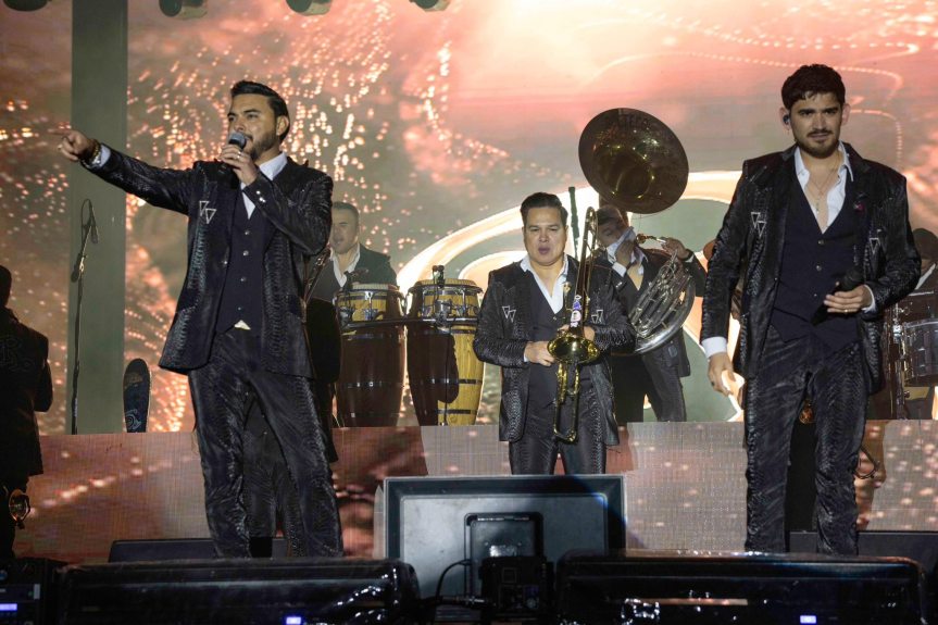El Recodo hizo vibrar el Foro del Artista en la Feria Internacional del Arte Efímero y la Dalia Huamantla&nbsp;2025