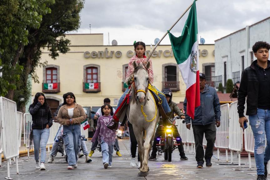 LAS 39 COMUNIDADES DE HUAMANTLA RECIBEN EL FUEGO PATRIO PARA COMPARTIRLO CON SU GENTE Y VIVIR LAS FIESTAS&nbsp;NACIONALES