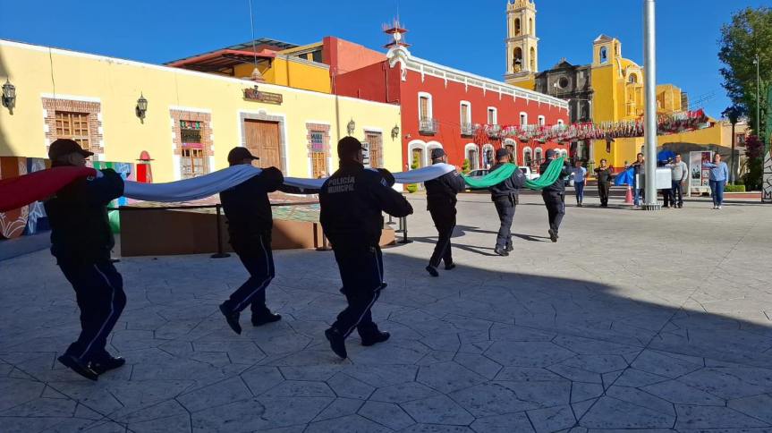 RANCHERÍA DE TORRES Y EL MOLINO ENCABEZAN CEREMONIA DE HONORES A LA BANDERA EN&nbsp;HUAMANTLA