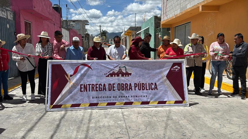 Gobierno Municipal de Ixtenco entrega obra de pavimentación y drenaje en la calle 4&nbsp;Poniente