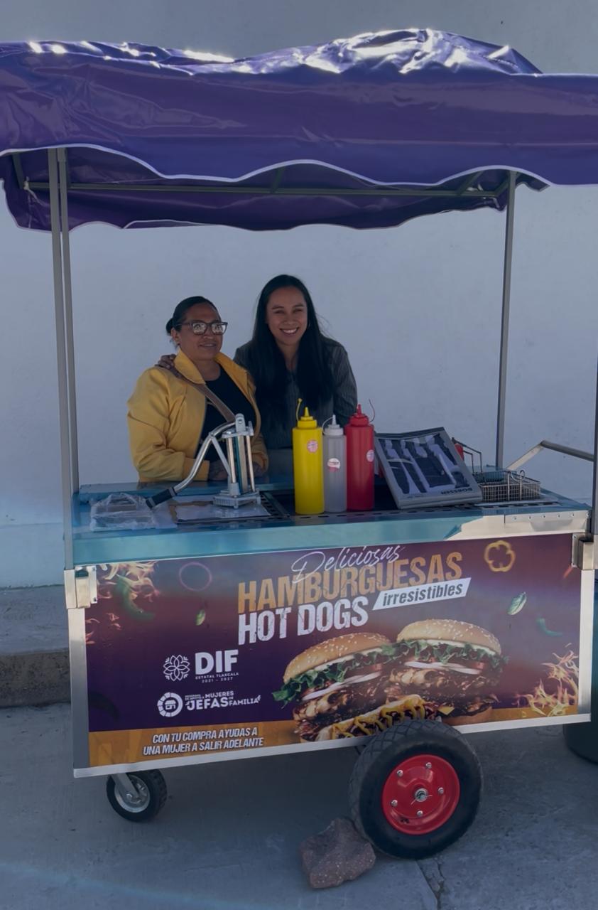 Ixtenco impulsa la autonomía económica de mujeres con la entrega de 8 emprendimientos del Programa de «Apoyo a Mujeres Jefas de&nbsp;Familia»