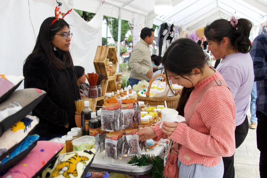 TURISTAS Y LOCALES DISFRUTAN DE UN FIN DE SEMANA NAVIDEÑO EN&nbsp;HUAMANTLA