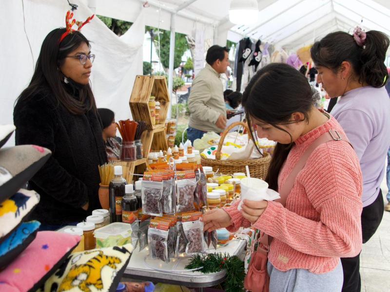 TURISTAS Y LOCALES DISFRUTAN DE UN FIN DE SEMANA NAVIDEÑO EN&nbsp;HUAMANTLA