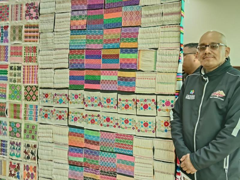 El pepenado de Ixtenco se posiciona en el Récord Guinness de la mayor exposición de bordados del&nbsp;mundo