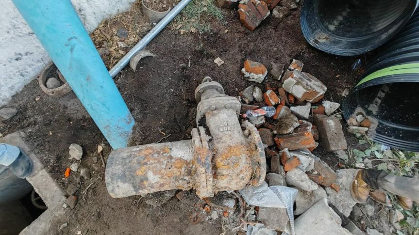 Refuerza CAPAMH trabajos de mantenimiento y reparación en la red de agua&nbsp;potable