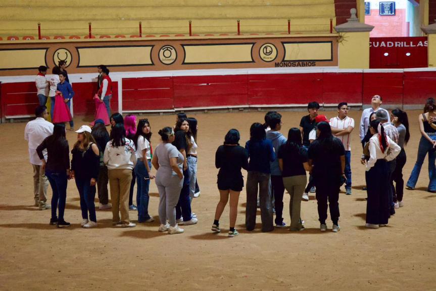 ESTUDIANTES VIVEN LA PASIÓN DE LA TAUROMAQUIA EN VISITA ACADÉMICA AL MUSEO TAURINO DE&nbsp;HUAMANTLA