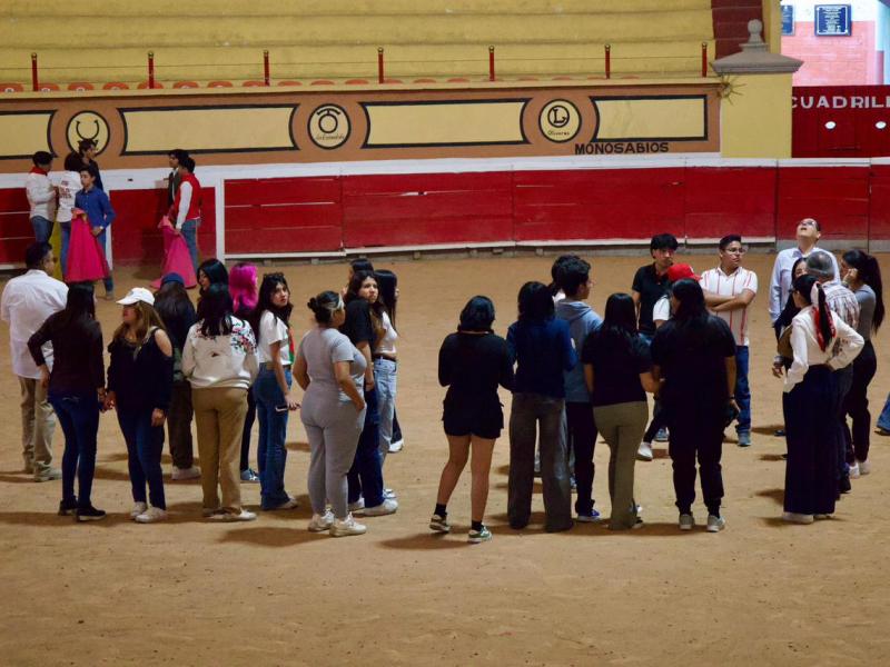 ESTUDIANTES VIVEN LA PASIÓN DE LA TAUROMAQUIA EN VISITA ACADÉMICA AL MUSEO TAURINO DE&nbsp;HUAMANTLA