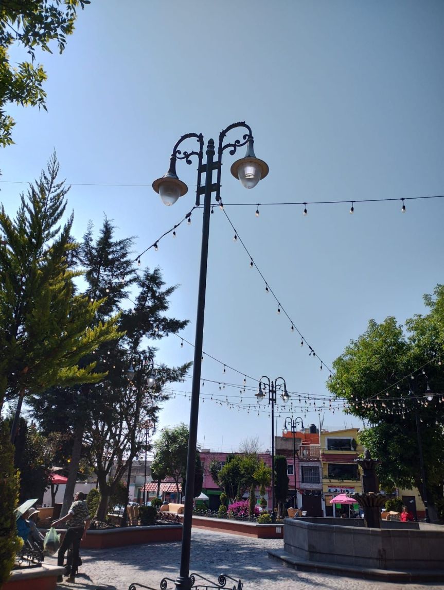 Brigadas “Huamantla Brilla Más” atienden reportes de luminarias en la Plazuela de&nbsp;Jesús