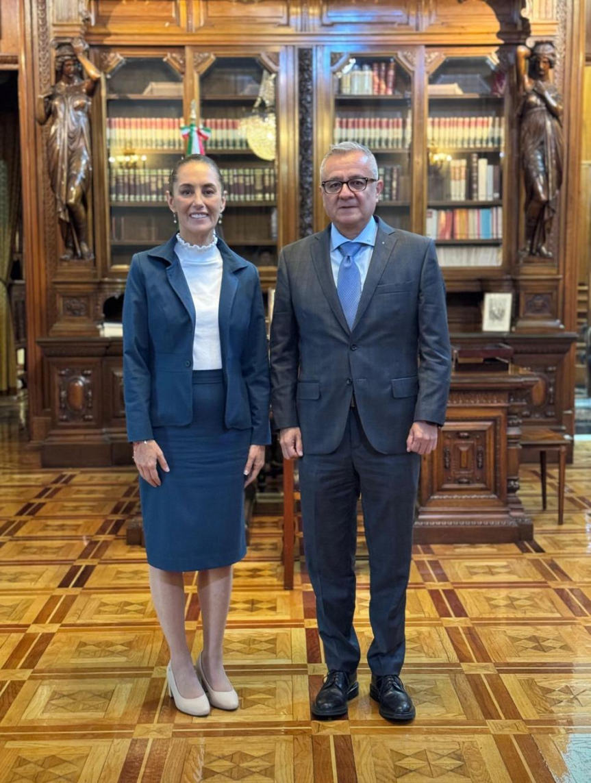 RECONOCE ÓSCAR FLORES LIDERAZGO DE CLAUDIA SHEINBAUM EN SU&nbsp;CUMPLEAÑOS