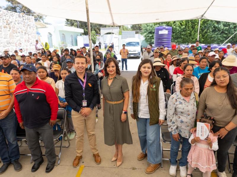 ROCÍO HERNÁNDEZ CASTILLO IMPULSA ACCIONES DE BIENESTAR PARA LAS FAMILIAS HUAMANTLECAS CON LA ENTREGA DE 146&nbsp;TINACOS
