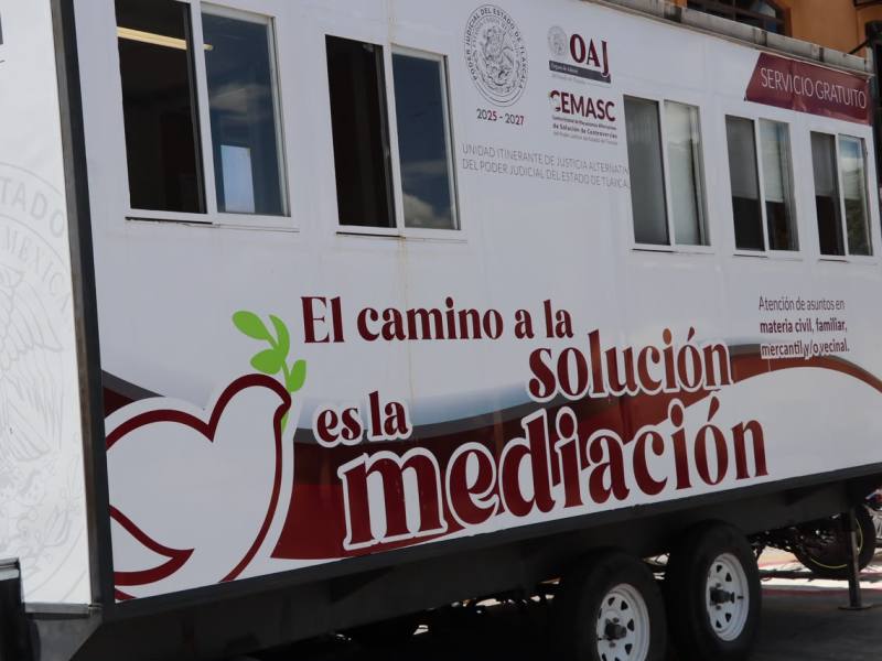 IXTENCO RECIBE UNIDAD MÓVIL PARA ATENDER ASUNTOS CIVILES, FAMILIARES, MERCANTILES Y&nbsp;VECINALES