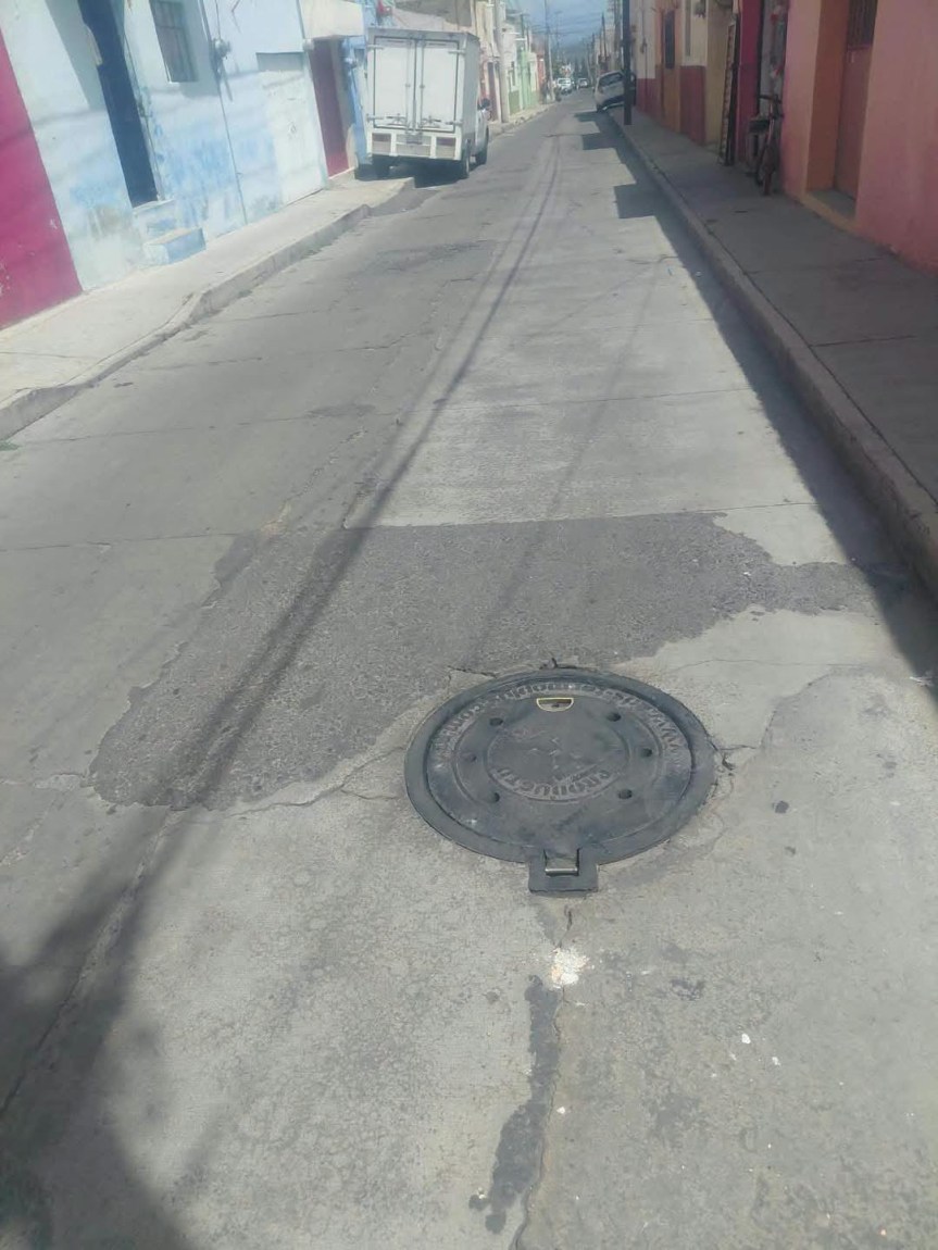 CAPAMH atiende reporte sobre tapa de alcantarilla en&nbsp;Huamantla