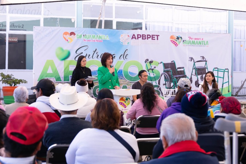 CON SENSIBILIDAD Y CERCANÍA, ROCÍO HERNÁNDEZ ENCABEZA ENTREGA DE APOYOS&nbsp;FUNCIONALES